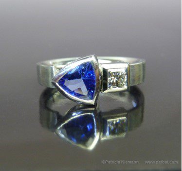 Handmade ring by Patricia Niemann Design, a jewellery studio in Berriedale, Caithness North Highlands, for local gifts inspired by the Scottish Highlands.