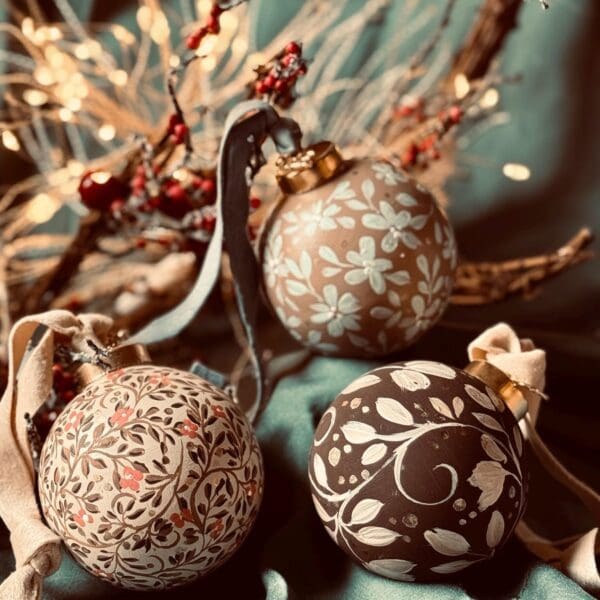 Bauble decorating at Messy Nessy