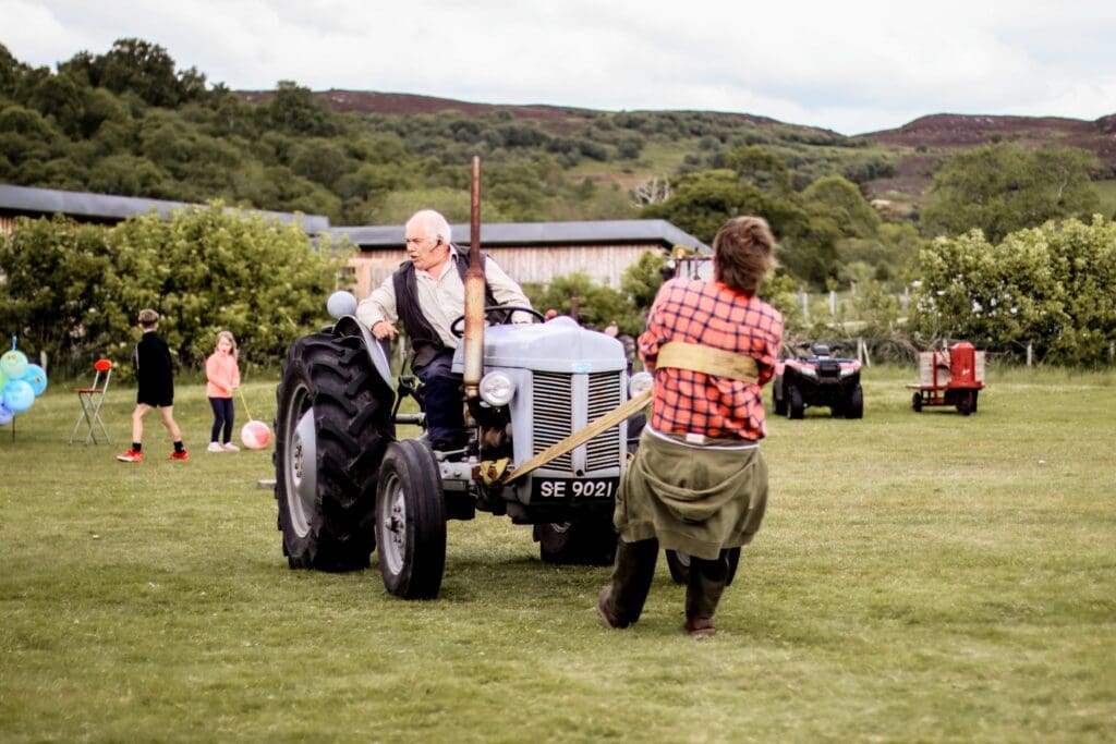 Heavyweight competitions 'pull the tractor' at Rogart Gala